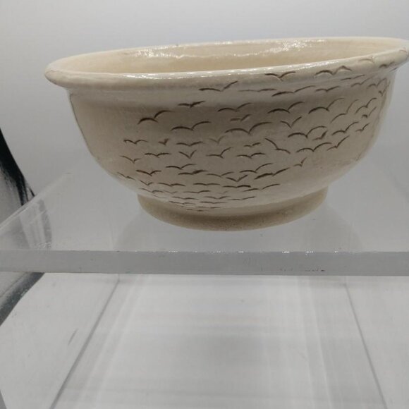 White Pottery Bowl Tree and Birds - Birds indented on the inside and outside - Picture 5 of 16